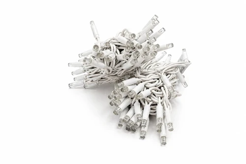 lampki-choinkowe-zewnetrzne-10mertrow-diod-barwa-zimna-na-bialym -kablu-ip65-230v.webp
