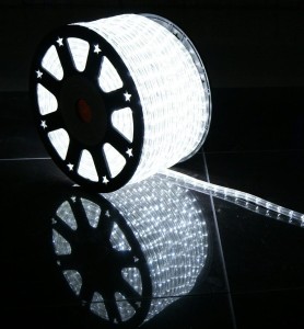 Wąż LED zewnętrzny barwa zimna cięcie co 1mb 230V 36diod/m